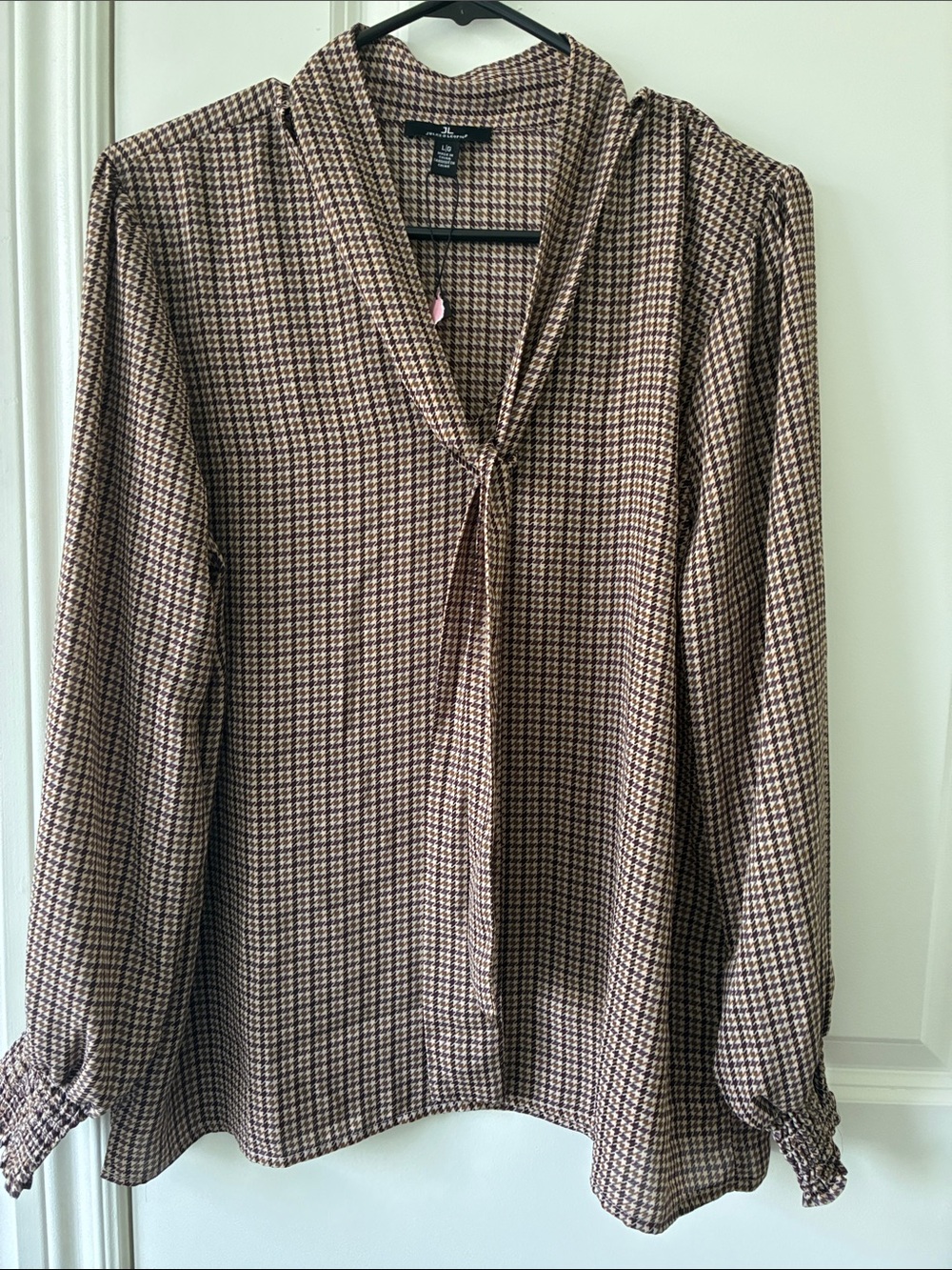 Jules & Leopold Burgundy Houndstooth Blouse